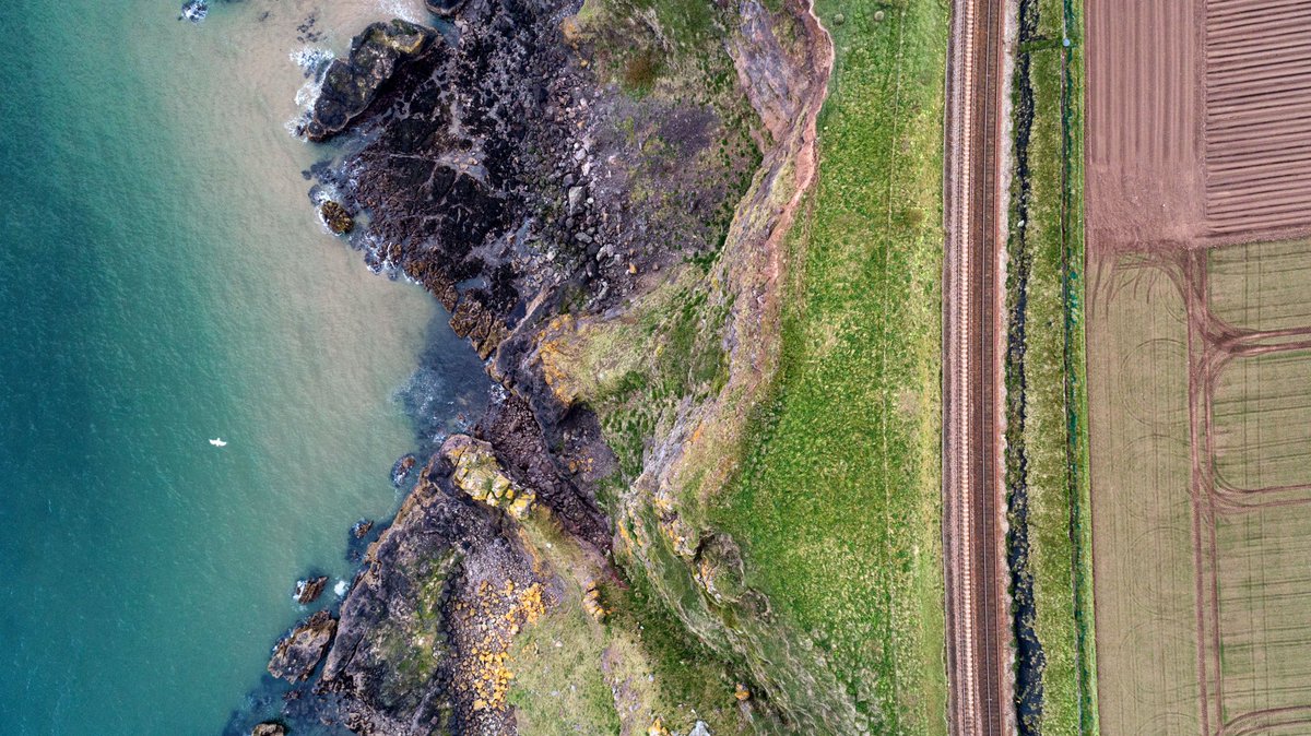 Sea-Cliff-Rails, Lunan Bay, Angus, 29 April 2019
———————————-
hunterphotostudio.com
jamiehunterphotography.com
@visitdanda @visitscotland @lner @scotrail @djiglobal @dr0nestagram @natgeoyourshot @ig_scotland #aerial #colour #landscape #p4p #dji #drone #sea #northsea #lunanbay