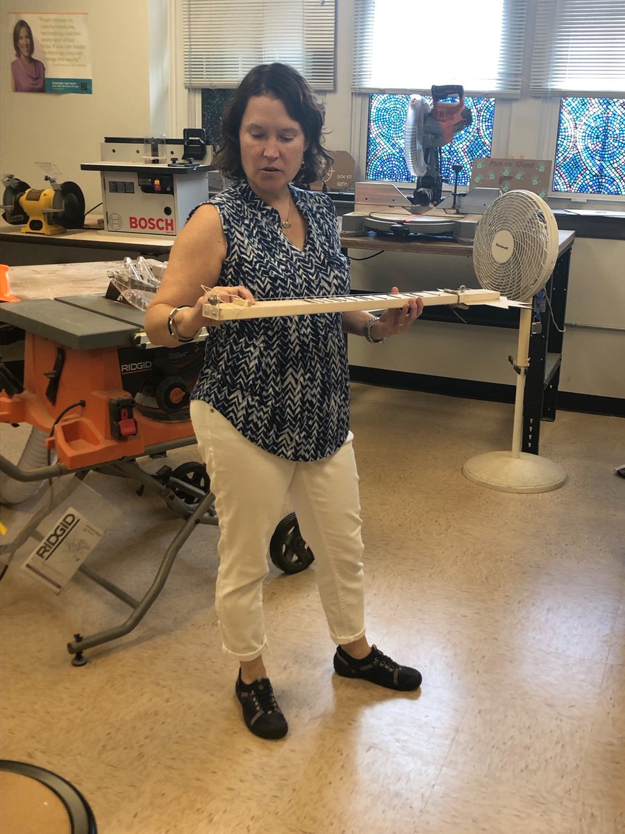 VWeLabs's tweet image. Thank you @csasVWeLab for hosting @vwfactoryusa, @HankookTireUSA, &amp;amp; @TNECD as they learned more about how the @VWeLabs are helping prepare students for college &amp;amp; careers after they graduate. @KristinBurrus was also able to show us some of the creative projects on display!