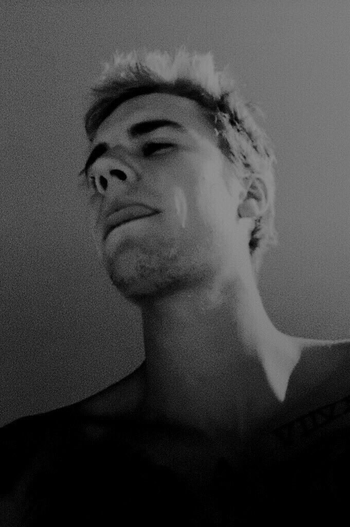 obsessxon's tweet image. ❛ Fucked between so much cocaine, morphine and your ass.