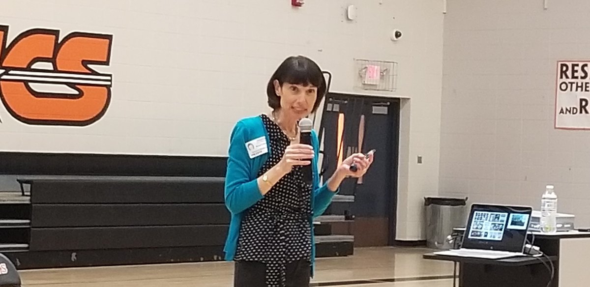 EricaFox_EdD's tweet image. Welcome to @simmonsbucs, Margaret Peterson Haddix! And thanks, @SMSbucLibrary, for bringing her here to share with our students! #iteachmiddleschool #alamle #middleschoolmatters #reading