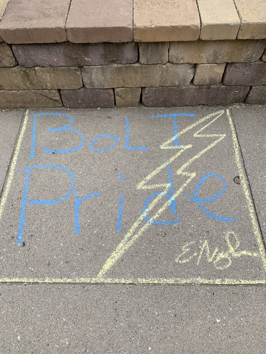 MAMSCaptain's tweet photo. Maple Avenue Art Show! Bolt Pride on display! #mamslearning https://t.co/LMQr1t9zBs