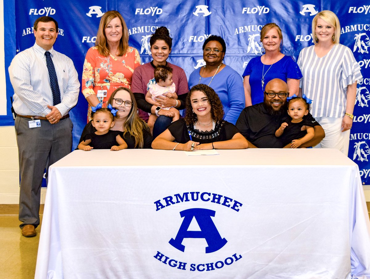 🎉Congratulations to Armuchee High Senior Brynlea Hall who will continue her education and cheerleading career at Shorter University!! 🎀