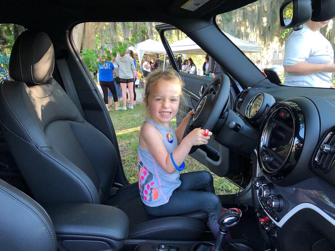 TomBushMINI's tweet photo. We’re proud to have been the Pace Car for @JASMYNJax’s #StridesForPride5k! Thanks to @201WRAP for the awesome job helping us celebrate their 25 year anniversary! 
#Strides19 #StridesForPride5k #JASMYNJAX #TomBushMINI #201Wrap #TomBushCares https://t.co/BAvsXCJFqe