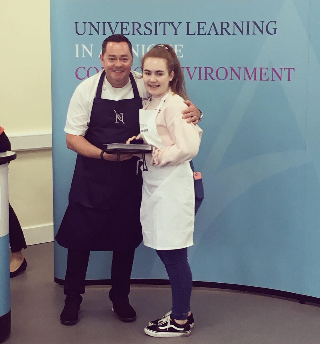 TheHomeEcHub's tweet photo. ✨ 3rd Place ✨
Comhghairdeas leat Ashling 🙌🥉
It’s great to see students develop a passion for cooking from a young age 😊
Thank you to @StAngelasSligo for organising a fantastic day from start to finish 😀
@nevenmaguire #HomeEconomis #HealthyHomeChef @GCLuimnigh https://t.co/KMM7ekFKh7