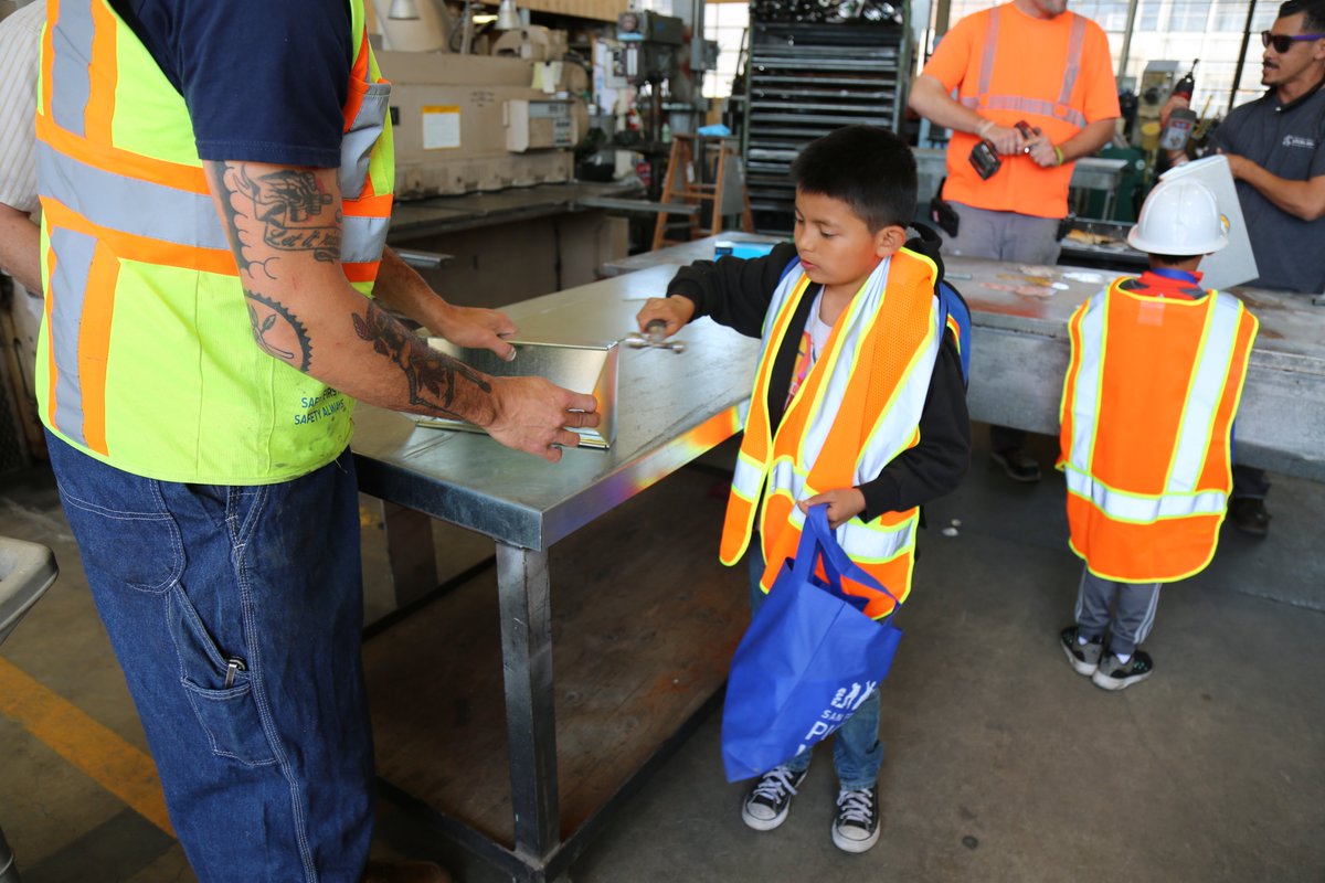 sfpublicworks's tweet photo. One of our favorite #PublicWorksWeek2019 events include our Operations Yard Open House where students from all over San Francisco get to experience what it's like to be a Public Works worker through building, painting, driving and planting! https://t.co/p0gcWP9j5p