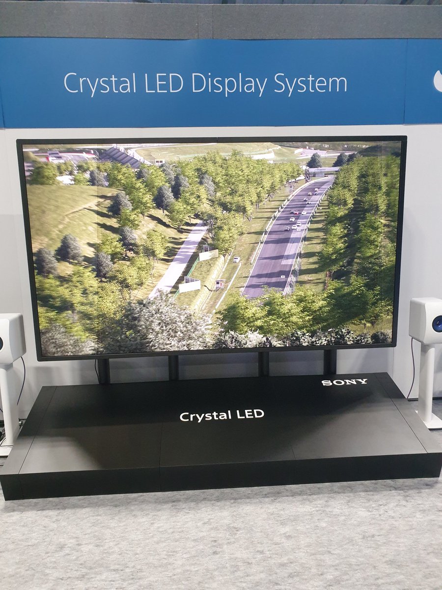 DacombesSmartAV's tweet photo. Top stuff from @EILiveShow today including some really big screens!
#AWEVillage #KEF #Lutron #SONY #MonitorAudio #GalloSpeakers #Epson  #Habitech #PictureFrameTv https://t.co/viJ4Y5rz6H