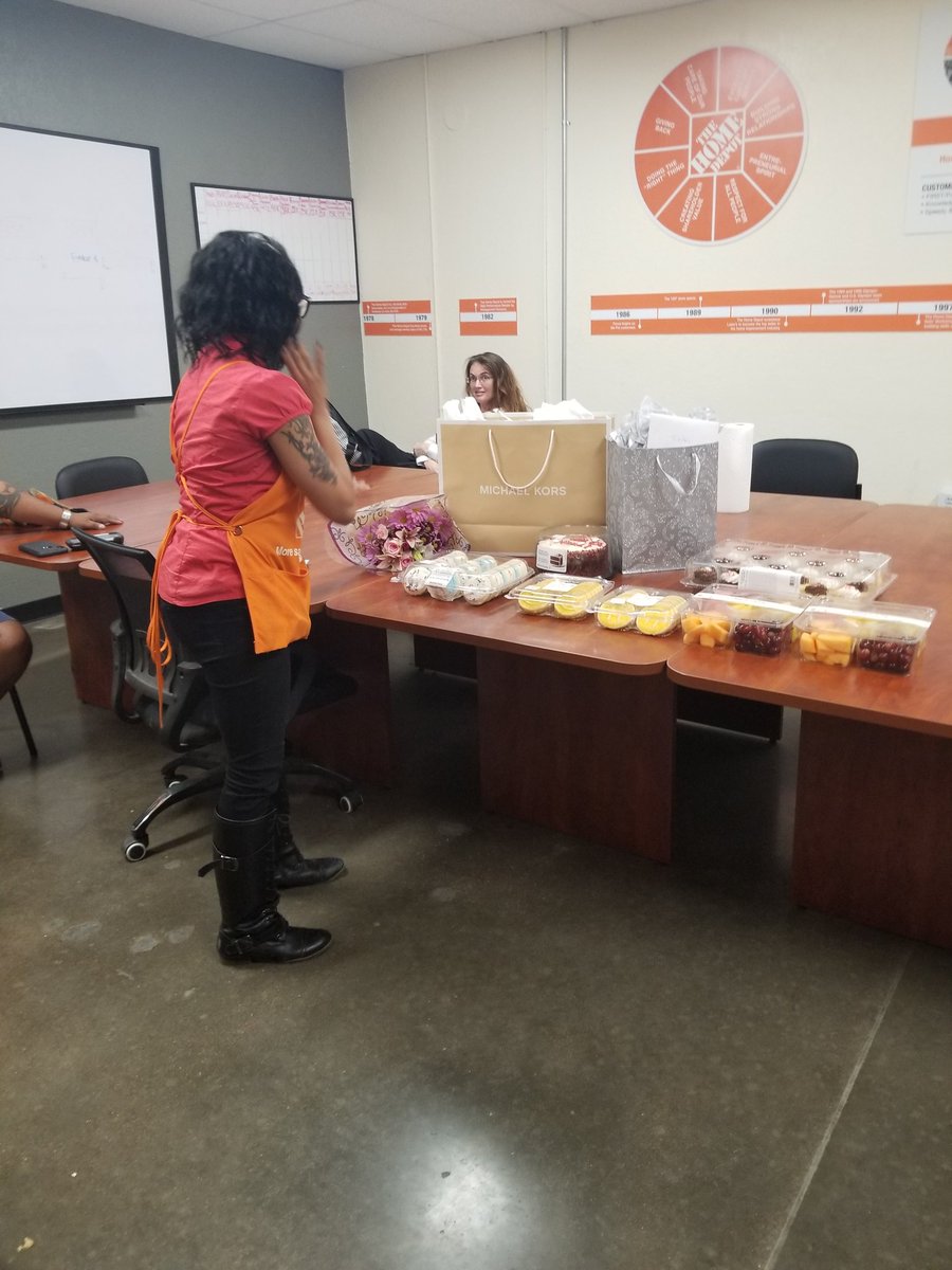 melinda (@cramermelinda) on Twitter photo We love you Tekisha,hate to see you leave but grateful that we had you while we did!!!!! Best of luck in your future <a href="/TekishaSmith/">Tekisha Smith</a> <a href="/JustinTroster/">Justin Troster</a> <a href="/alfonso/">@lfonso🇲🇽</a> We love you Tekisha,hate to see you leave but grateful that we had you while we did!!!!! Best of luck in your future <a href="/TekishaSmith/">Tekisha Smith</a> <a href="/JustinTroster/">Justin Troster</a> <a href="/alfonso/">@lfonso🇲🇽</a>