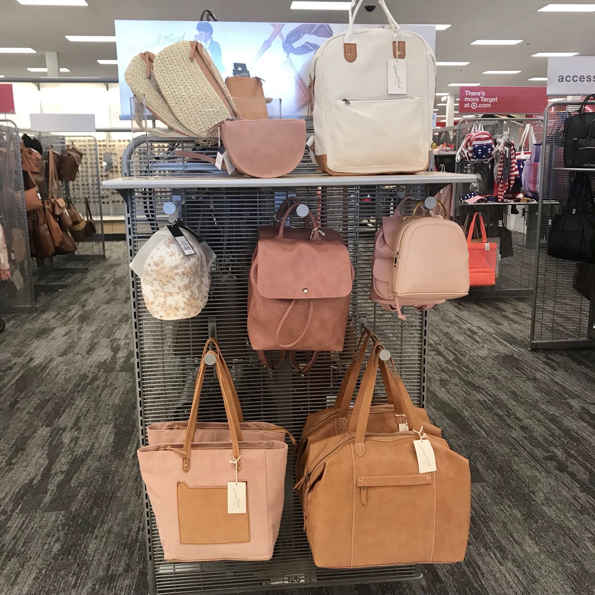 KaserKat's tweet photo. Spring is in full swing. 😍#Target #Target2119 #TargetStyle #TargetVM #Accessories #SpringFling https://t.co/Tlc0pRGrp3
