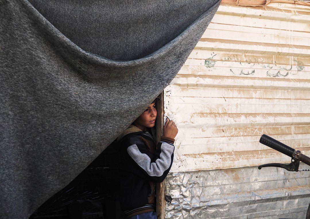 ICPhotog's tweet photo. Za'atari is one of the world's largest refugee camps—located on Jordan's border with Syria. "Inside Za'atari," the latest installment of #ICPprojected features photos taken by Syrian refugee youth. #ICPMuseum (@LensLifeProject) https://t.co/weZAm1WkVG
📷 Elaf, Odai, Ayman, Nour https://t.co/sNN6XBGAib