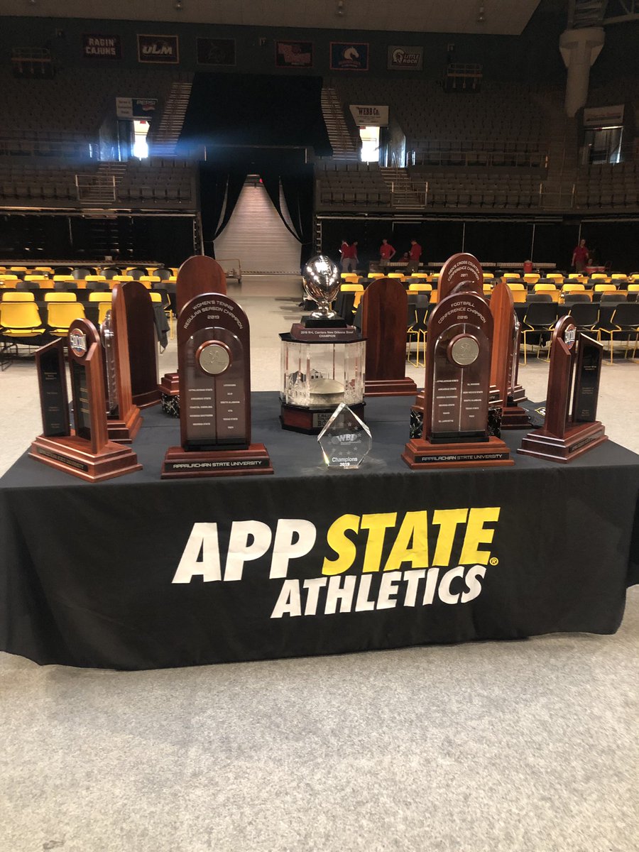 BrittCWhiteside's tweet image. Doors open in 20mins .... #Appspys2019