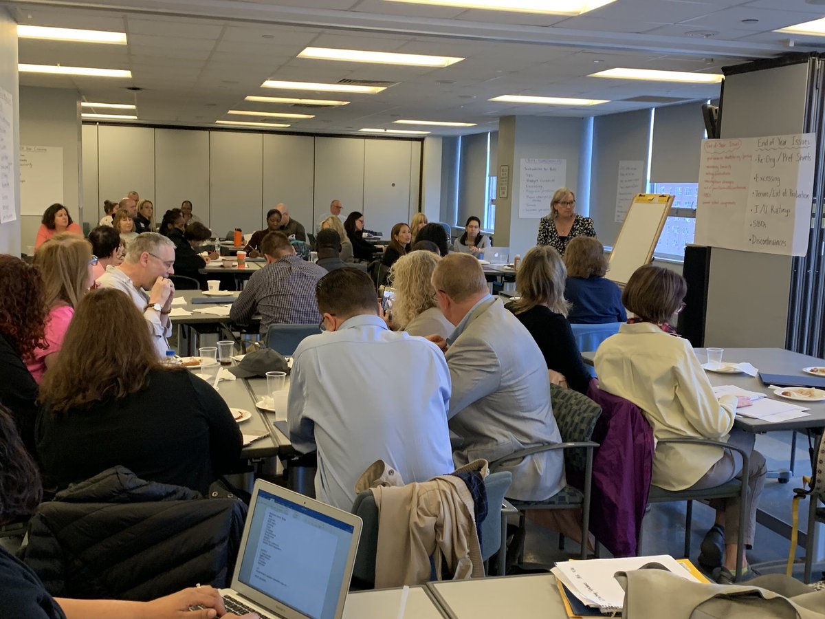 MrsPodber's tweet image. Learning all about end of year procedures with Amy Arundell and the fabulous Queens UFT team! #endofyearprocedureswithAmy @UFT @AmyArundell