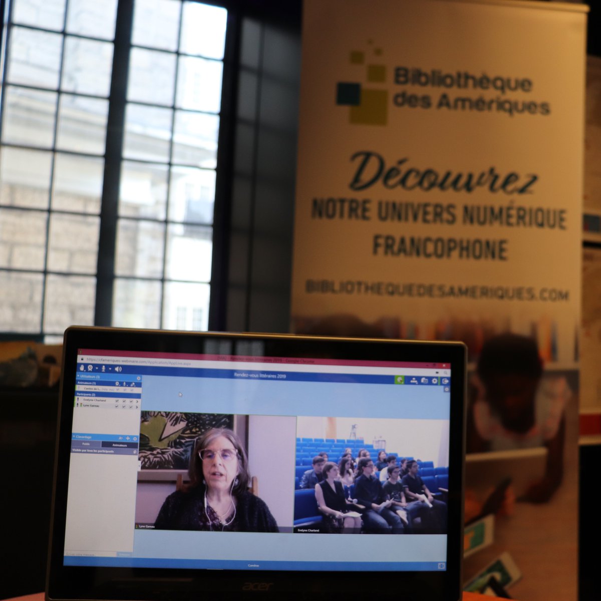 CFAmeriques's tweet photo. Dans le cadre de nos Rendez-vous littéraires, l'auteure Lyne Gareau  (Colombie-Britannique), échange sur son livre « La librairie des insomniaques » avec les étudiants d’@echarland05 de @PrepaTecMty à Monterrey au Mexique!  https://t.co/GlakjU2BjU #AmFr #Mxfr #FrCan #FrCB https://t.co/7XQrLv2Y8R