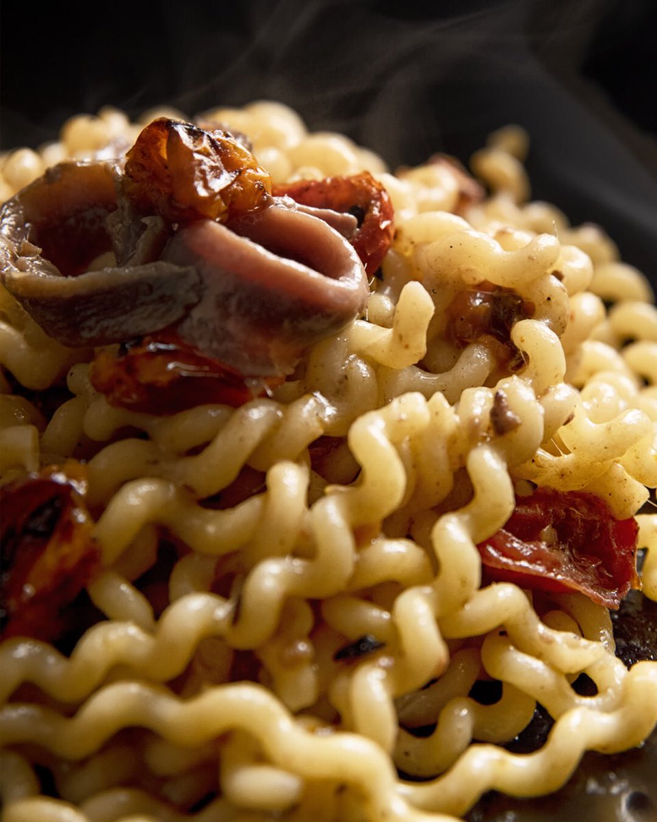 OV16_Marco's tweet photo. https://t.co/RxUrxjbimL

#ricetta #food #photography #pasta https://t.co/Ms5uAJJ02c