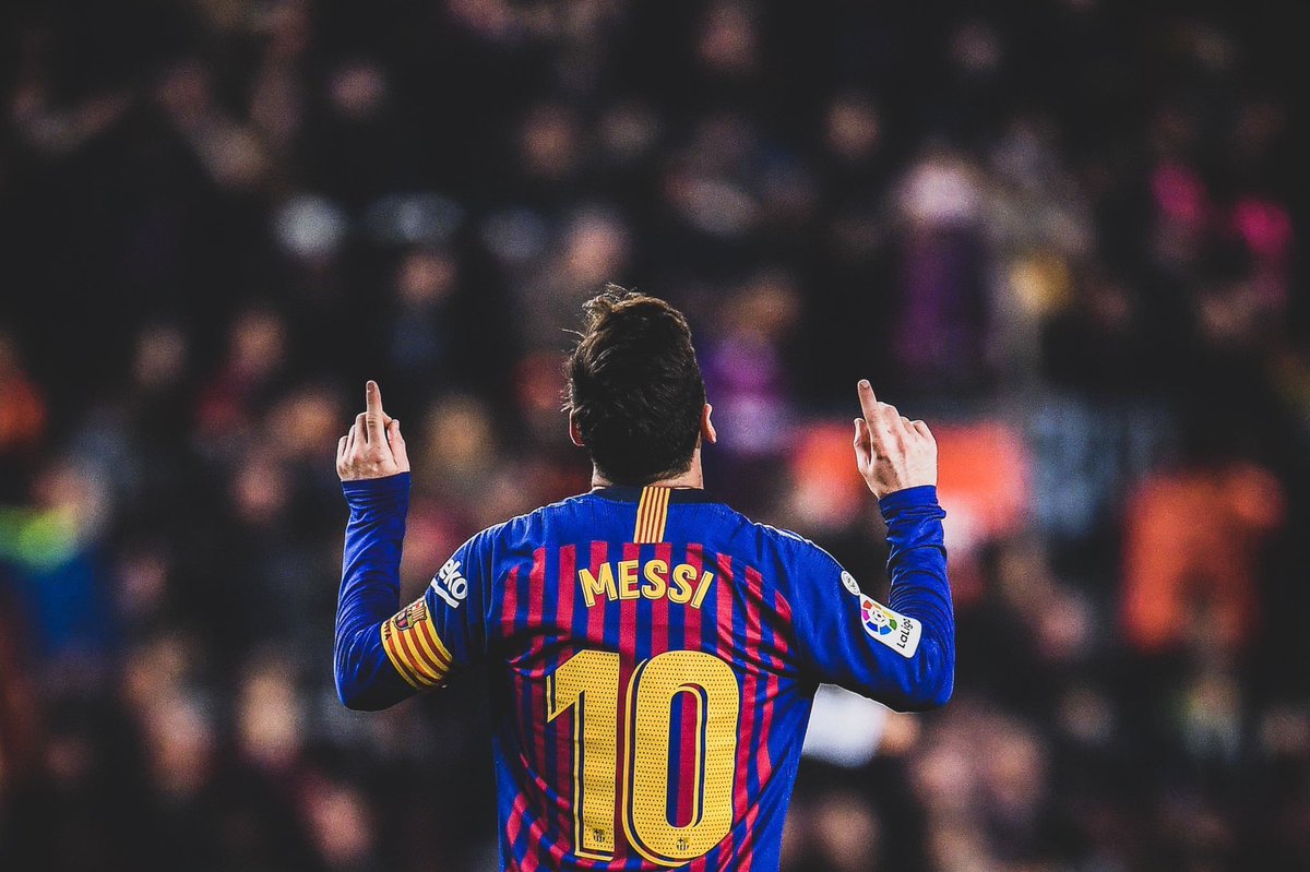 ReyCule's tweet photo. NADIE SE SIENTA EN TU MALDITA MESA LIONEL. https://t.co/vEq1nnDFH6