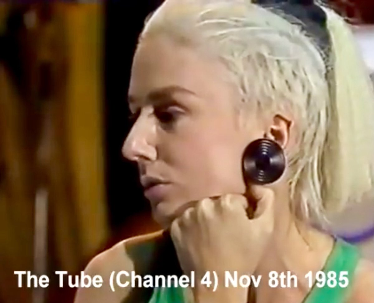 BAPF61's tweet photo. THE FALL โInterview on The Tubeโ (1985)
back in the days @ArtyBagger #TheTube #channel4 #MurielGray #MarkESmith #BrixSmithStart @Brixsmithstart #TheFall
https://t.co/AhwzXCkAVC https://t.co/EAzxbS6lCW