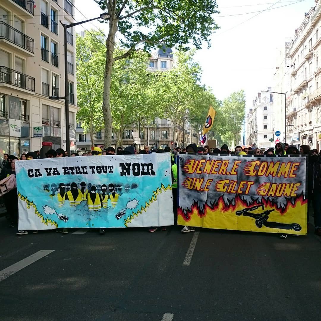 larueourien1's tweet photo. Lyon #1erMai (photo : @simonclbmx) https://t.co/sK77Fc6kbc https://t.co/W7mRHPlJW9
