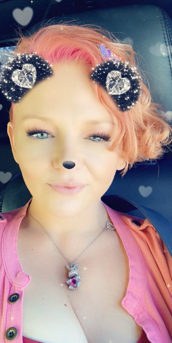 Feeling myself 🥰 https://t.co/T6Q3pcZ0vi<a href="/tag/birthdaygirl"class="tags"><span>#birthdaygirl</span></a><a href="/tag/amazonwishlist"class="tags"><span>#amazonwishlist</span></a><a href="/tag/spoil"class="tags"><span>#spoil</span></a><a href="/tag/sugarbabies"class="tags"><span>#sugarbabies</span></a>