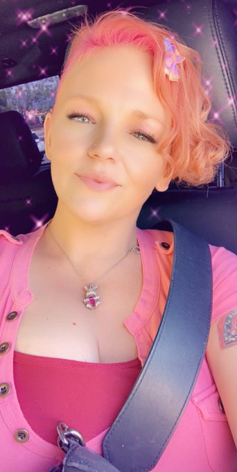 Feeling myself 🥰 https://t.co/T6Q3pcZ0vi<a href="/tag/birthdaygirl"class="tags"><span>#birthdaygirl</span></a><a href="/tag/amazonwishlist"class="tags"><span>#amazonwishlist</span></a><a href="/tag/spoil"class="tags"><span>#spoil</span></a><a href="/tag/sugarbabies"class="tags"><span>#sugarbabies</span></a>