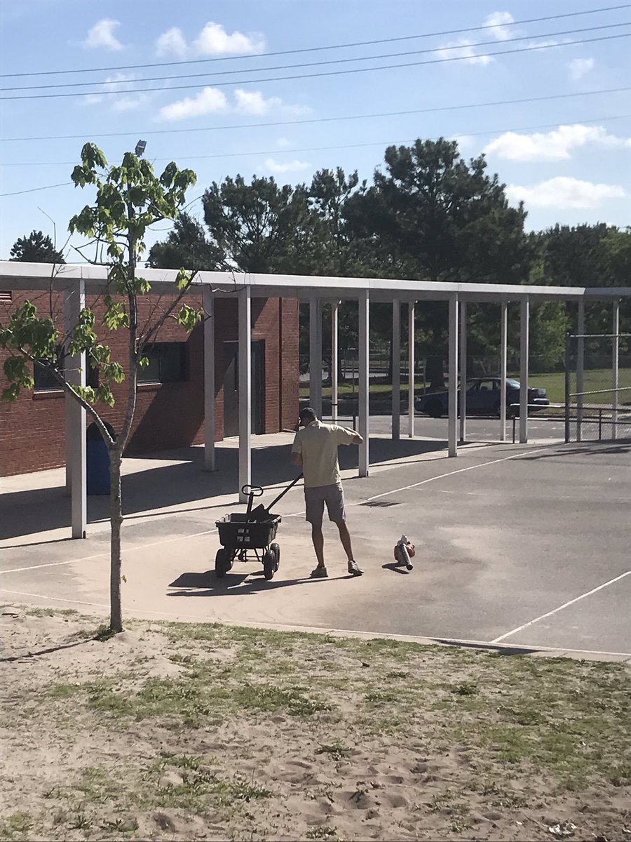 While some Ts were in Raleigh today using their voices, we had many here in #NHCS showing their voice in other ways. Heres an example of a coach who finally had the time 2 clean off the courts 4 our <a href="/WillistonTigers/">Williston Tigers</a>! The Ss are going to be so excited tomorrow! Thanks Coach Quick!
