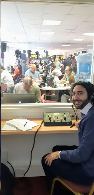 MarcLinguist's tweet photo. It gets no better than interpreting for your team's manager &amp; captain ahead of a massive #EuropaLeague tie! Now we just need a win tomorrow!

Thanks for all the tips, @danielawlane!

#FootballInterpreter #AFCVAL #COYG #GoodAfternoon #DreamJob #Interpreting ⚽🔴🏆🇪🇸🇫🇷🎙 https://t.co/INMgSvOZmk