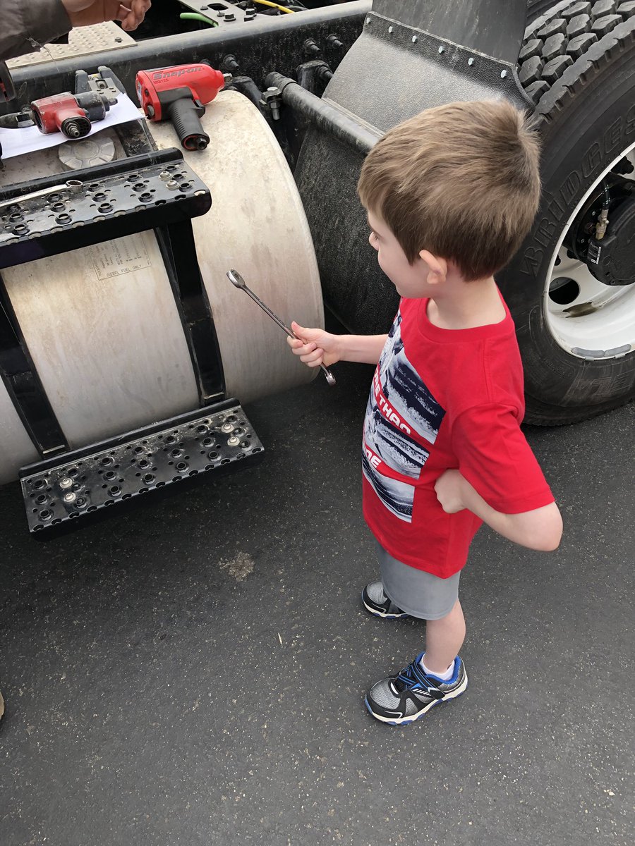 trrozanski's tweet photo. More Parent Career Day fun!!🤩 👩‍⚕️ 🧰 👨‍🔧 🚛 🚔 👨🏻‍🚒 #EC__Proud https://t.co/gJqerJG6Ac