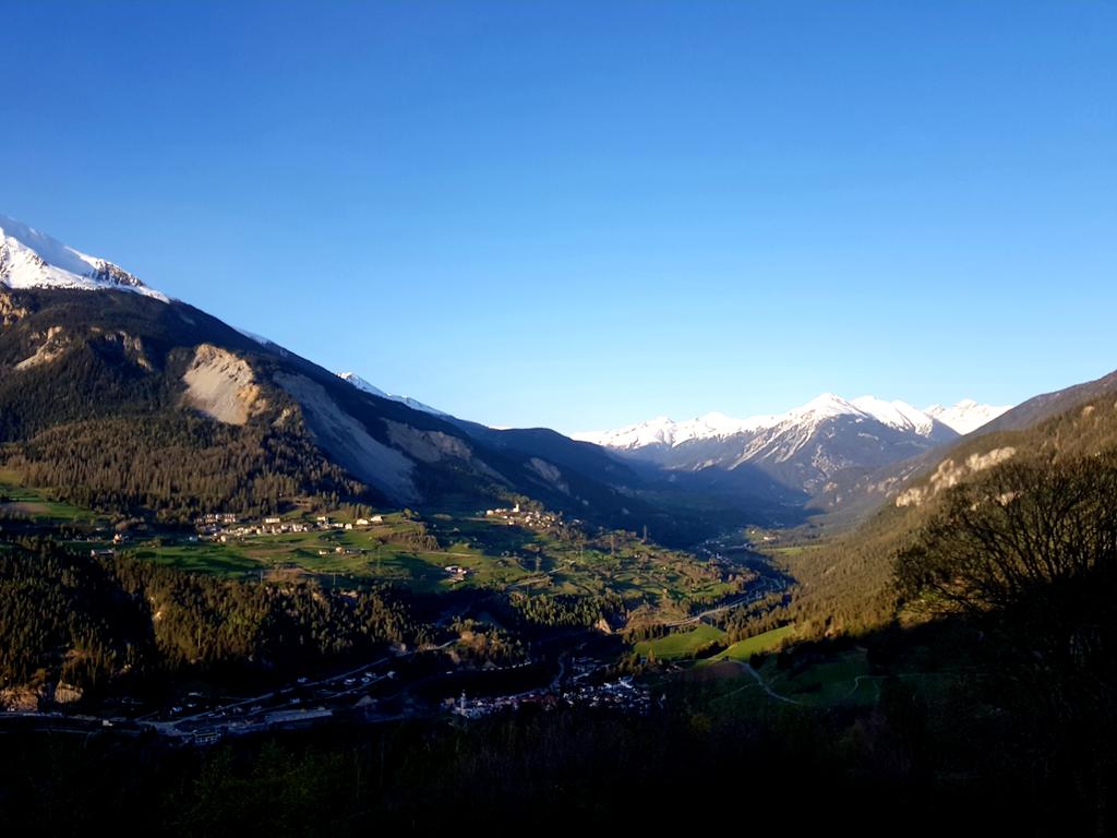 CrameriReto's tweet photo. Leben, wo andere Ferien machen!
#Albulatal
#Muchetta
#Stierva https://t.co/tN0iP8AE4t