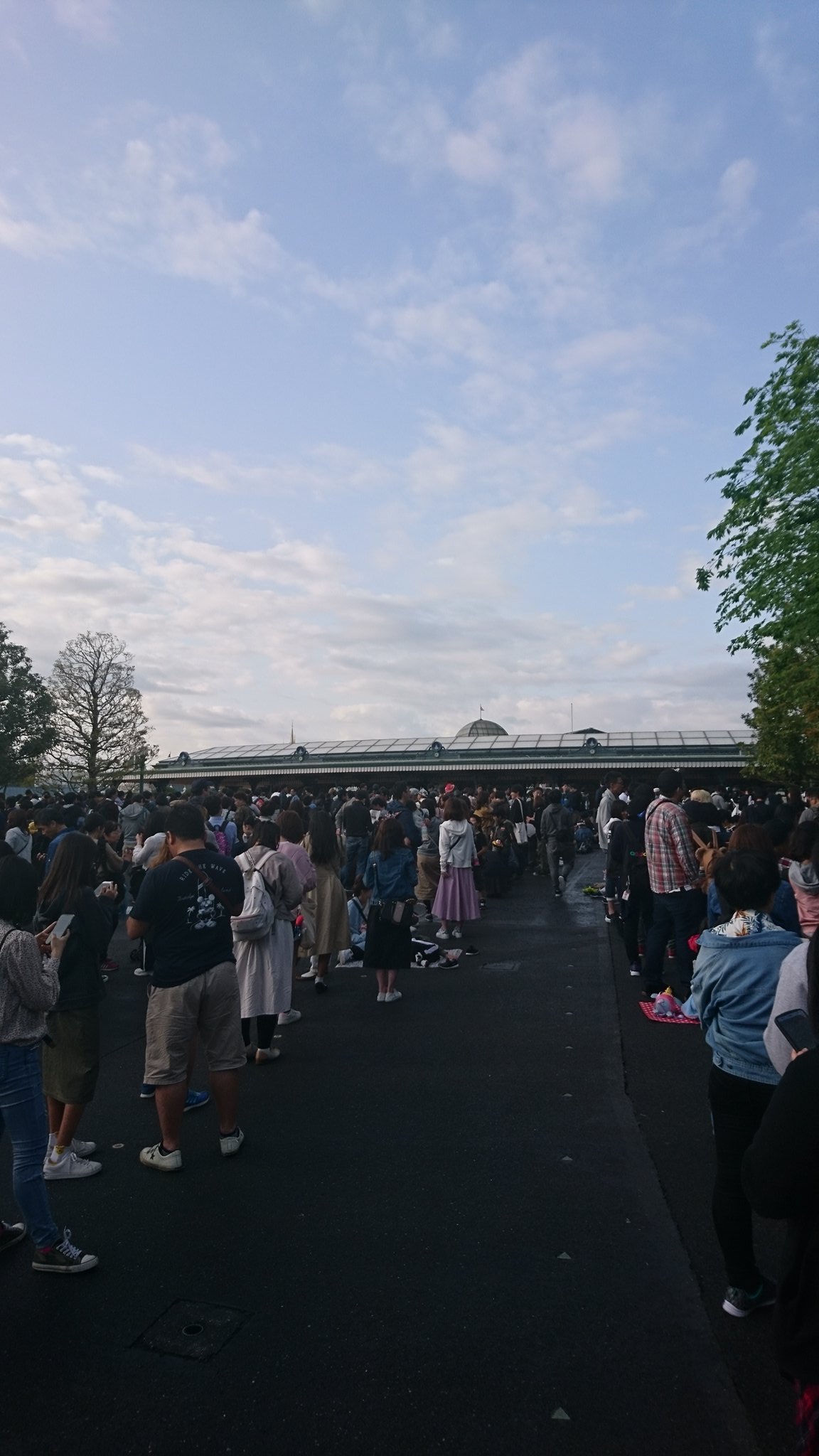 まさ ディズニーランド 開園待ち ｇｗ T Co G8egckdisn Twitter