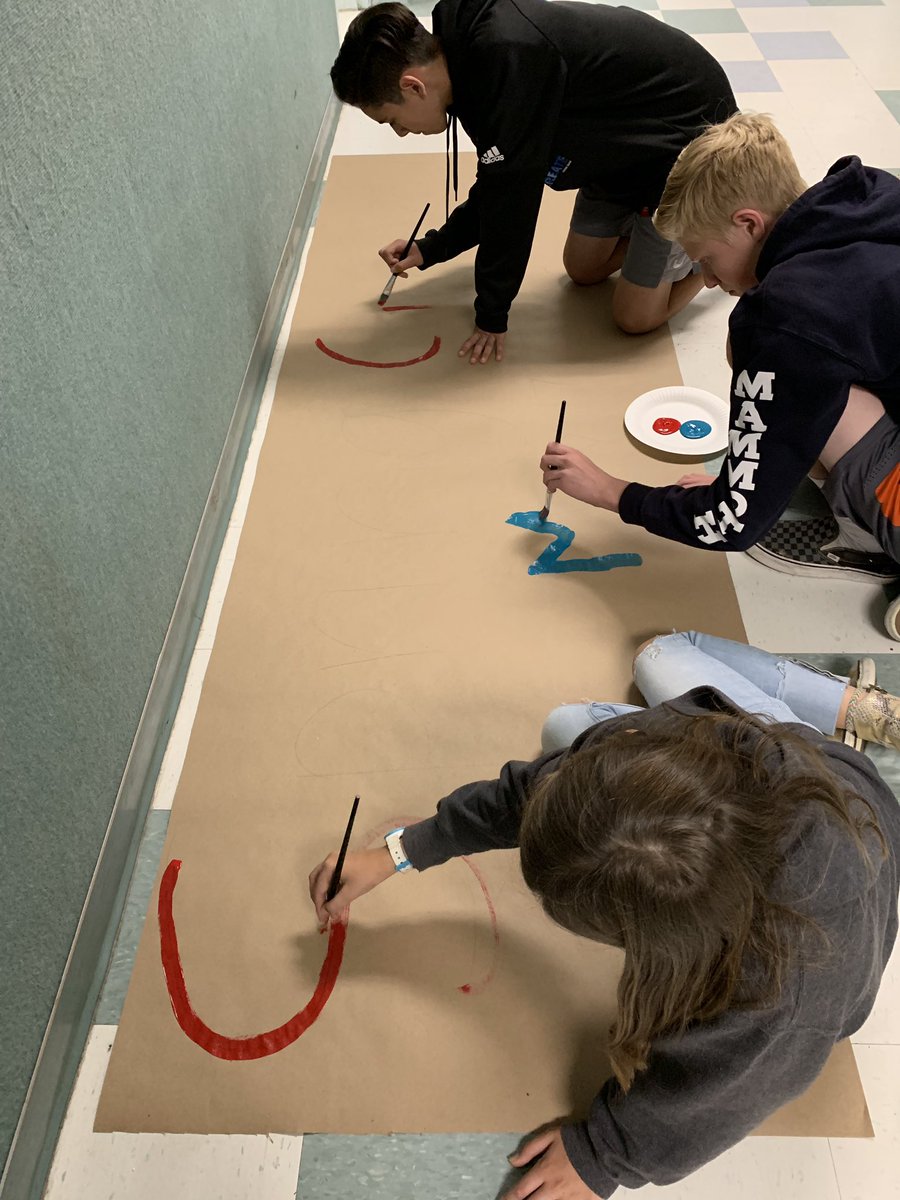 chmcoyotes_asb's tweet photo. ASB kids working hard on Spring Carnival posters! https://t.co/TnSG5iJiKV