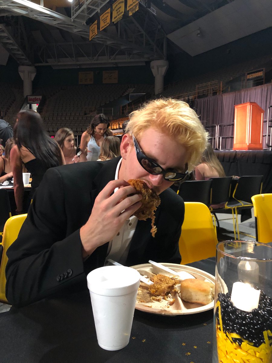 pwash3's tweet image. this chicken nicee #appspys2019