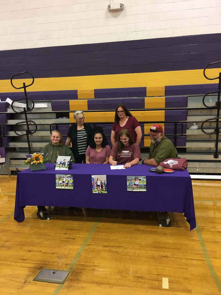CoachSandford's tweet image. Ellie Ryan signing to compete in track at McMurry University! Extremely proud of all her hard work! @BwdBulletin @BigCountrySport #HERD