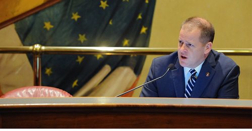 “Today’s Senate action continues to ignore the reality that Illinois politicians have an insatiable desire to spend more money and expand the size of government...
-Democrats push through grad tax plan with no protections for families-
bit.ly/2GOddaF