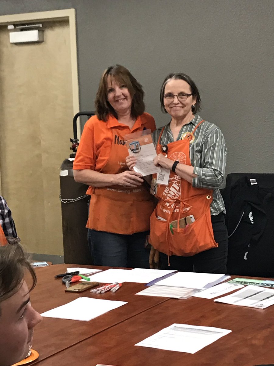 JamesErbele's tweet photo. Way to go Eva and @Patterson4740 for celebrating success in D28 and setting the tone for the months to come in garden! A big thank you to a great D28 team! Going to miss you all. #Sellsomestuff #D52Eliteπ@AkinsMel @HDmattmiddleton @jenny_helme https://t.co/IFhWypNHBB