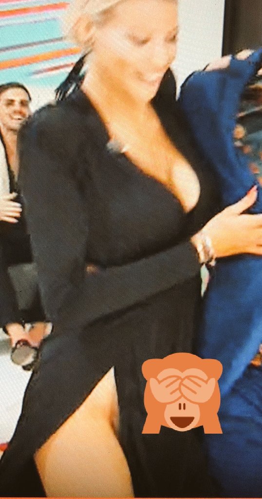 NaomyJoly's tweet photo. Elles sont chaudes les soirée. .. Le thème #nostring #chaudiere @LesAngesTV https://t.co/dpJW8cTquy