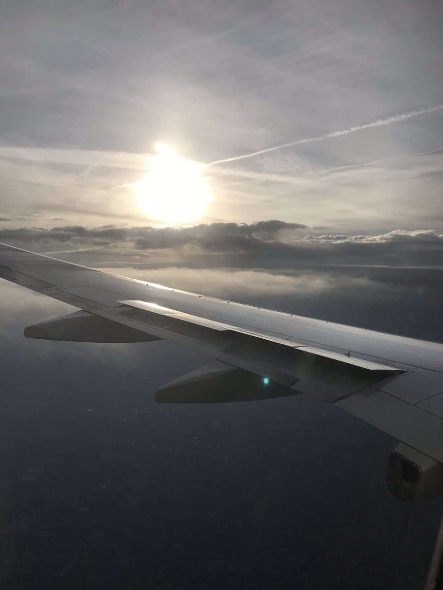 buckeyemon's tweet photo. You know you’re heading back to the Midwest when......
#cloudlayers #grayskies #brownmuckywaters https://t.co/gQ1HpSlbrZ