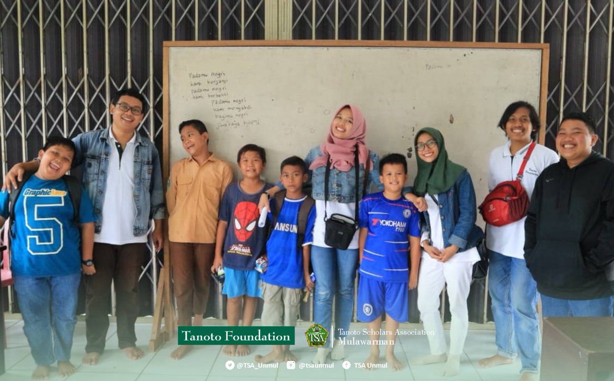[Hi T-Friends!]
Kami sekarang sedang agenda kedua dari program Muang Mengajar loh.
Melalui program ini kami memperjuangkan kesetaraan pendidikan di Indonesia. 

IG : tsaunmul
FB : tsa unmul
#sukantotanoto
#tinahbingeitanoto
#tanotoscholars
#menjadiTELADAN