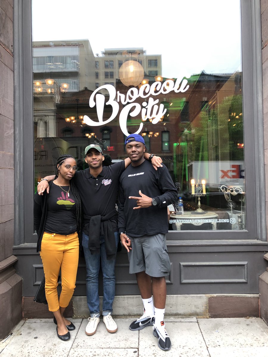 CampCentral_'s tweet image. I had a great time at #Broccolicon! I grew my network &amp;amp; learn new strategies &amp;amp; skills to prepare #FreeHype for the next level. #BroccoliCity Grateful for @NikkiOFree &amp;amp; @_Loyal2DaGame_ for showing me the ropes! Can’t wait to put these the newly acquired skills to use! - @seanxfree