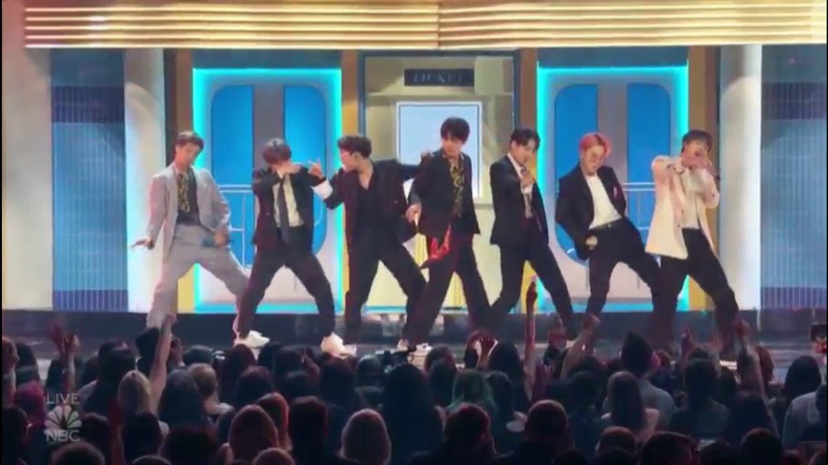 sodjiii's tweet photo. I’m so proud of your boys❤️🎊

#BTSTOPGROUP #BBMAs #BillboardMusicAwards @BTS_twt https://t.co/dnaiIPcsTN