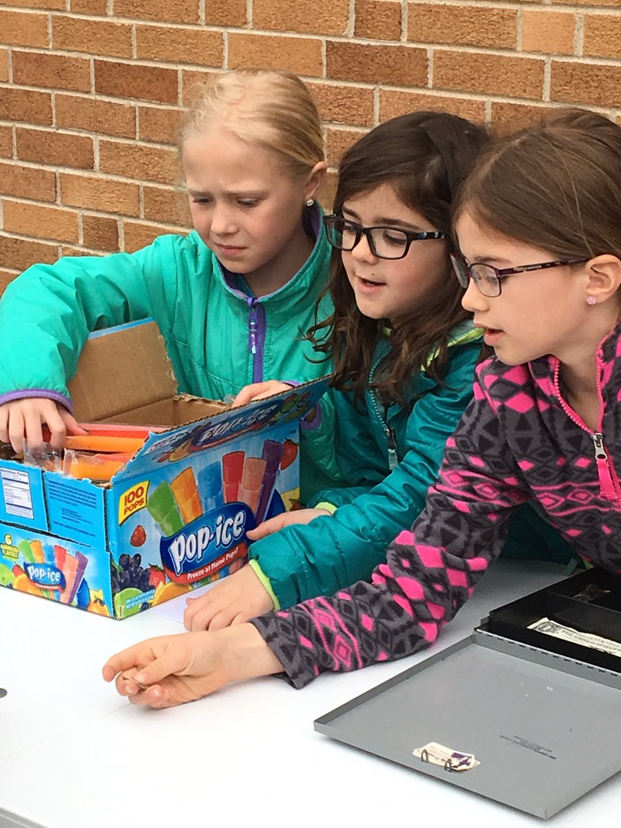 baltes_s's tweet photo. Fundraising for our PBL project. Mr. Freeze treats were a hit! #NHtribe https://t.co/MTCTShyqqV