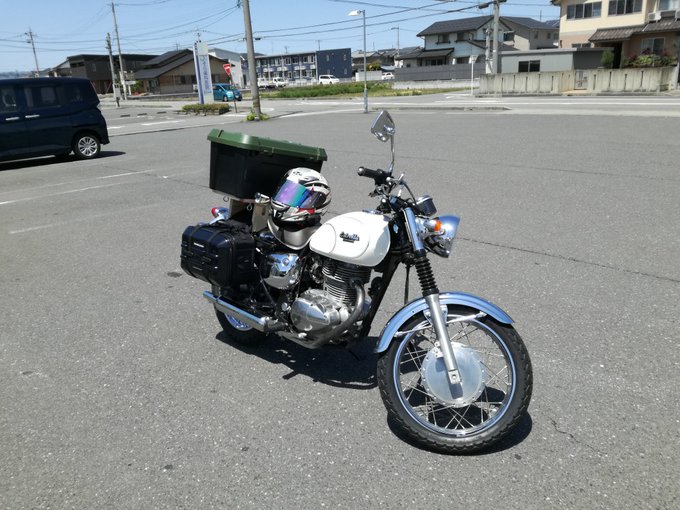 積載はこれでとりあえず完成
サイドバッグを片方カメラ用に改造した。
乗った感じそこまで違和感はない 