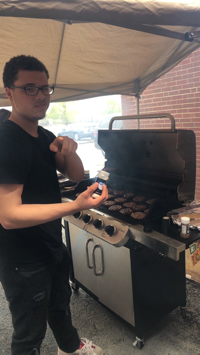 MsMohammadBB's tweet photo. FACS Cook Out for our Seniors and our last day with Mrs. Hove! Our department and students were so thankful to be blessed with your presence this semester! You will be missed โค๏ธโค๏ธ #bbchsfacs https://t.co/LosFJr0keg