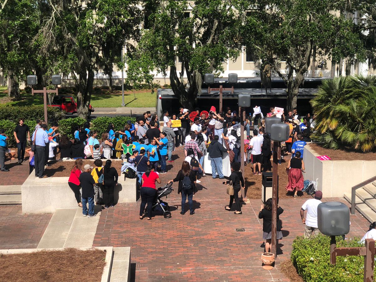 UTD_AFT1974's tweet photo. Today, more than 25 organizations and communities across #Florida came together to raise their voice against the bills put forth by our legislature that could be devastating to Floridians everywhere.  📸💥Check out some pictures from our #MayDayFL #InternationalWorkersDay https://t.co/c6NuA35BIC