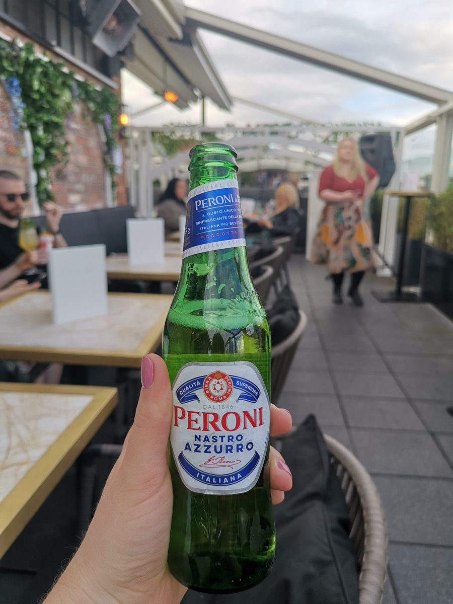 Eleanore Hutch tweet media