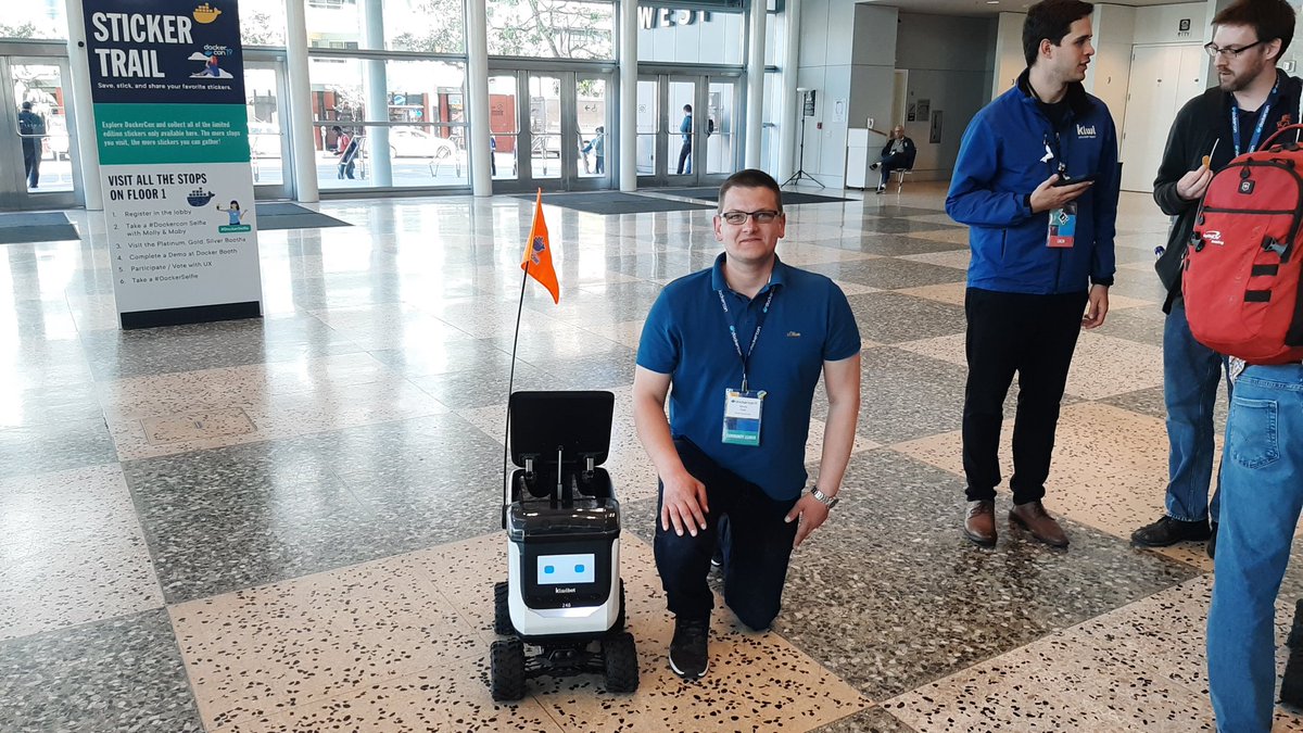 karolykassjr's tweet image. With #Robot kiwibot (@kiwicampus) at #DockerCon19. &quot;i&apos;m delivering food&quot; Funny little buddy.😎
#DockerCon #Docker #Asimov
