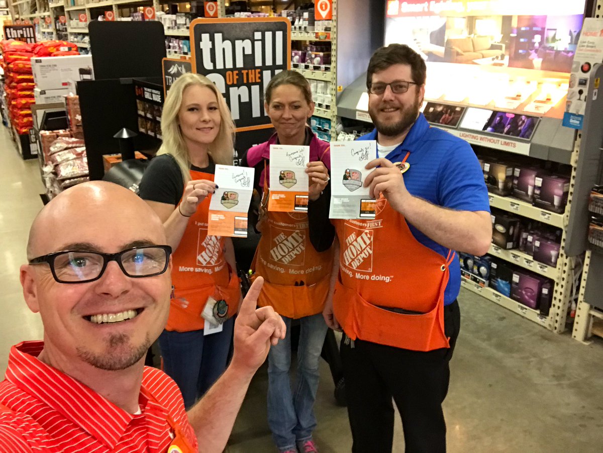 GandySteven's tweet photo. Outstanding job to Cassie, Amanda and Mike for reaching new Homer Award Milestones! Keep driving for excellence Team!!! #SWBEST 👊🏼💣💥 https://t.co/4NiwcWAo8j