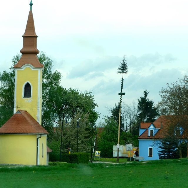 JourneyStephen's tweet photo. A Czech village celebrates May Day — the version involving dancing around the maypole and crowning of the Queen of May. This far preceded the workers recognition version. #mayday #czech #maypole #europeanholiday #may1 #firstofmay #czechcountryside #travel #journeys https://t.co/uOWsdC5fb9
