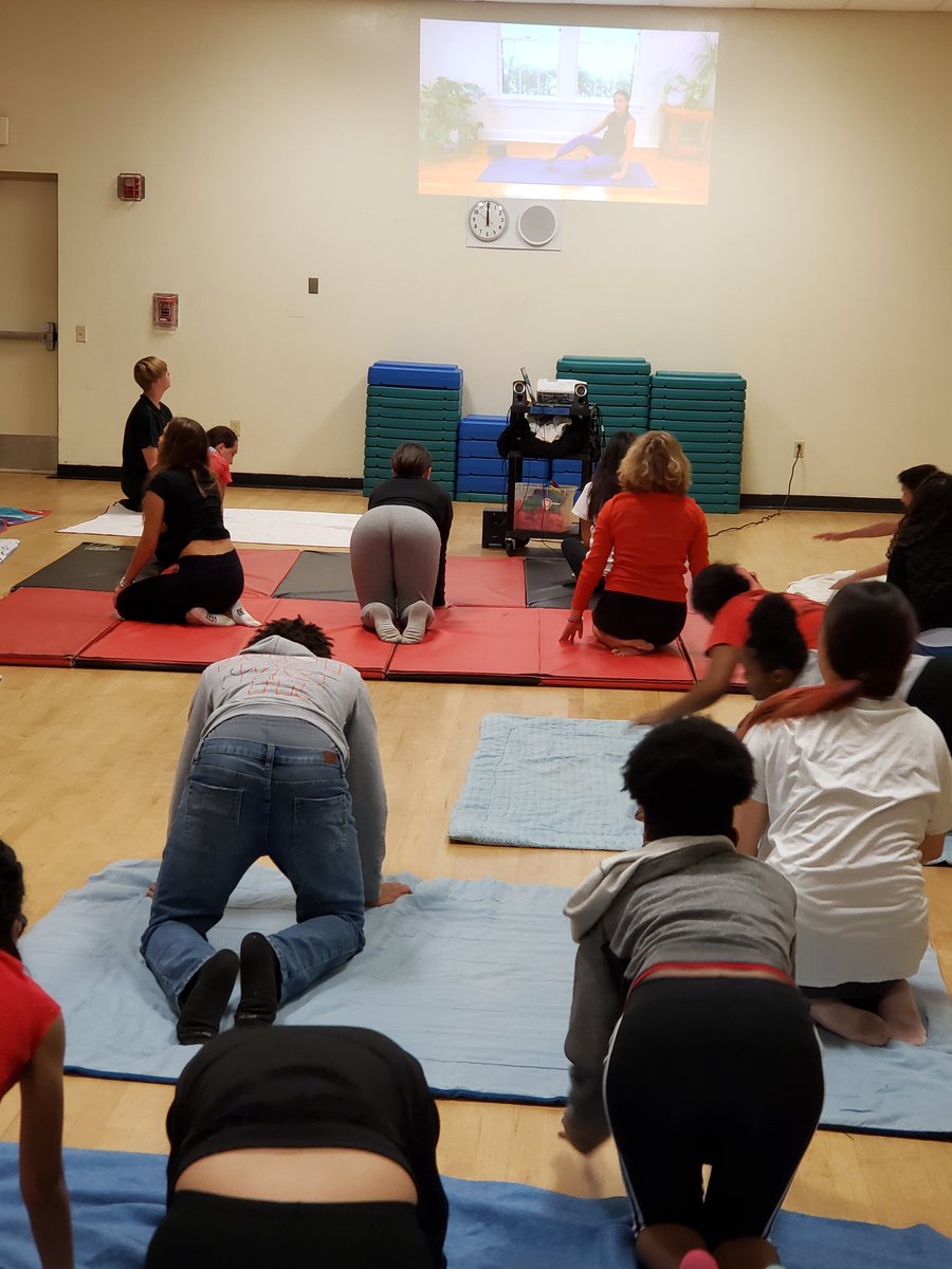 Before tomorrow's state testing, we take time to breathe.  #yogateacher @Jneer @KNIGHT_L1FE @bcpsactivities @MHShighlights @browardk12teach @browardschools @BrowardSTEM