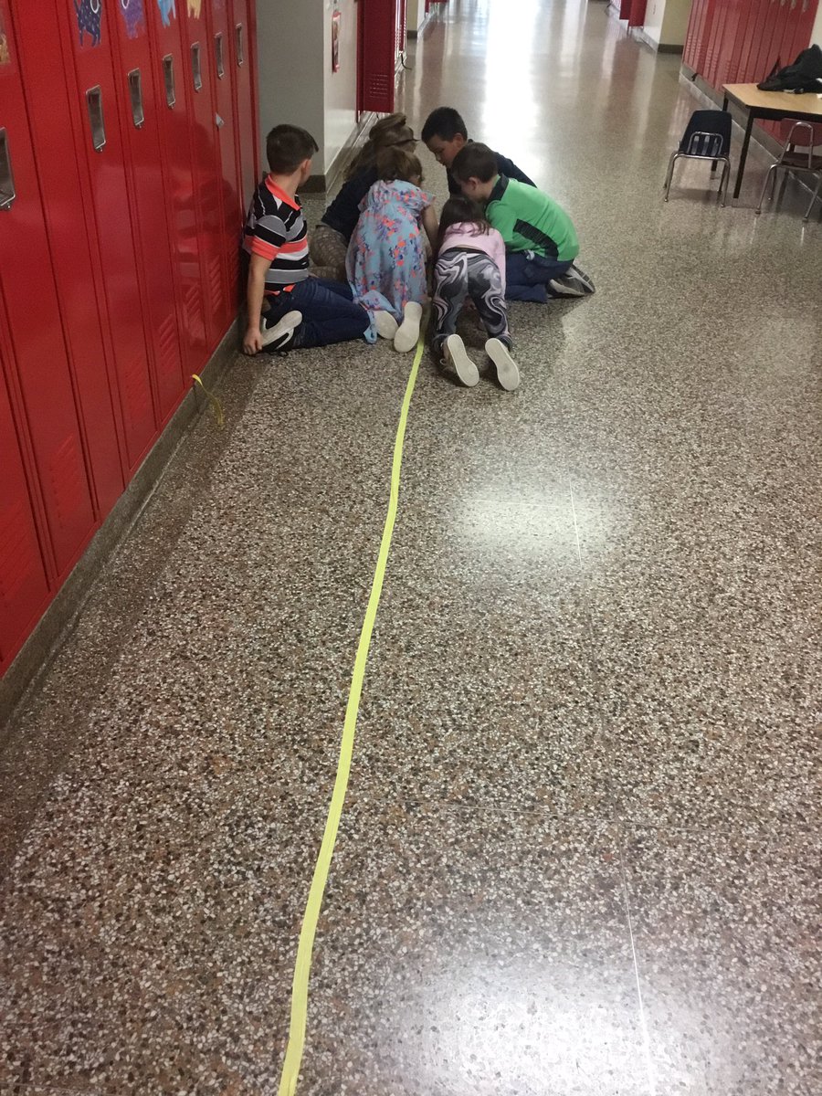 lake_leeanne's tweet photo. Calculating how many used crayons it took to create the world biggest crayon we read about in our book. We came up with 9,742 if the crayon was the diameter of how much I could hold. #SubjectIntegration https://t.co/vINZIW6lvS