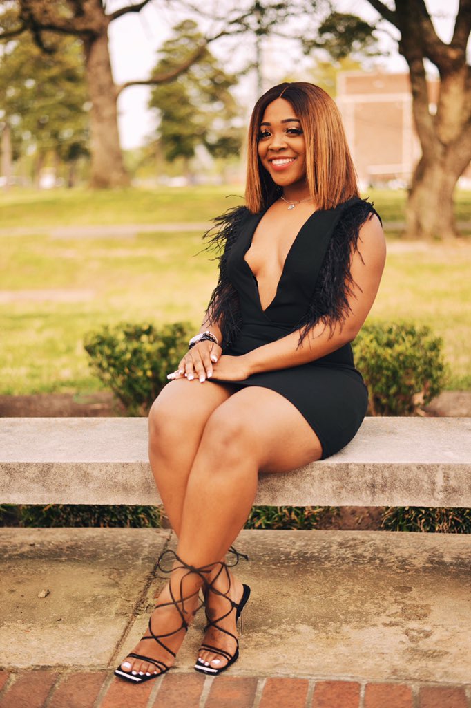 Yada_wada's tweet photo. sis is graduating May 11th. sis is graduating Magna Cum Laude. sis is debt free. sis did it in 4. 

 Sis is me. I am sis.✨ https://t.co/ZTd7sR5lbb