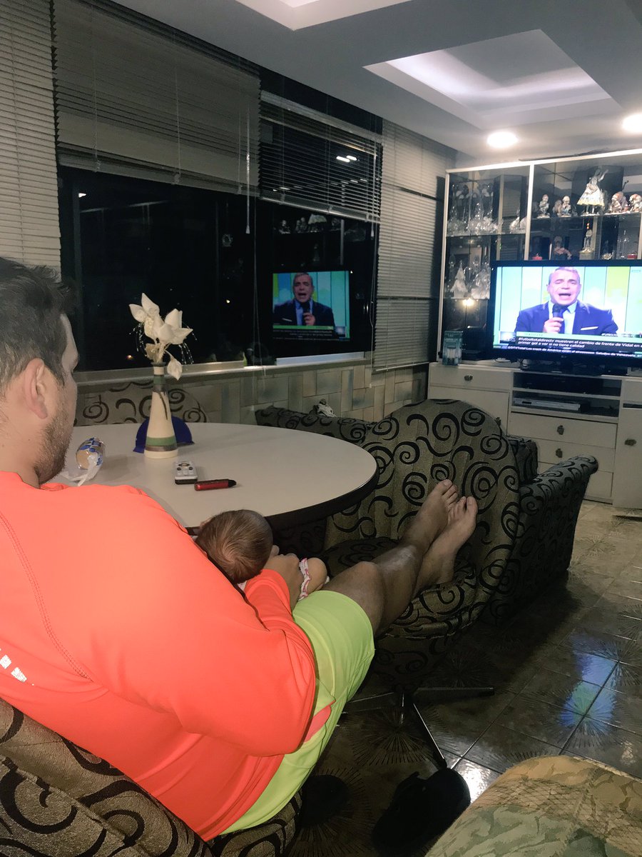 Yessigrdo's tweet photo. Desde chiquita viendo el mejor programa @DTVTotal saludos desde venezuela 🇻🇪 https://t.co/G6aFDf539q