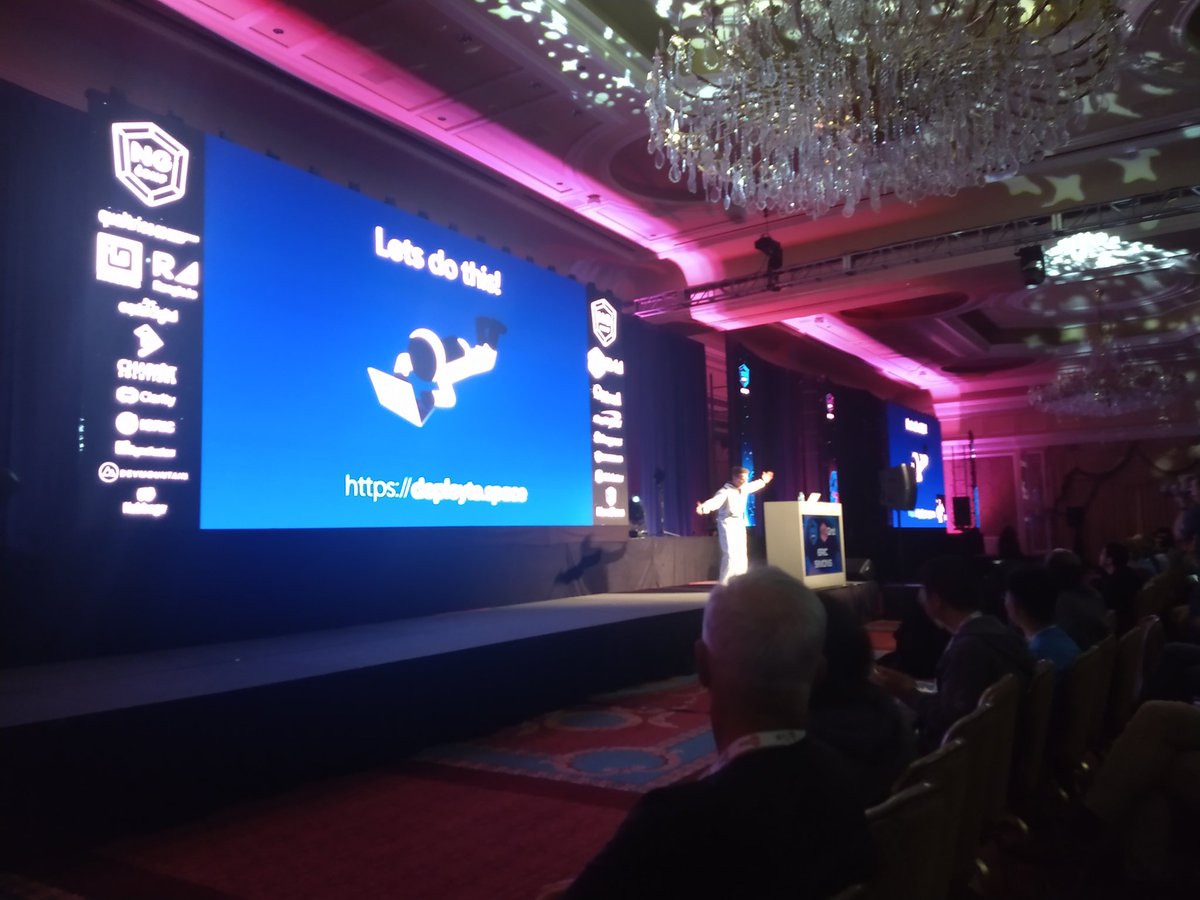 vanessamarely's tweet image. #stackblitz  is the best IDE 😍😍